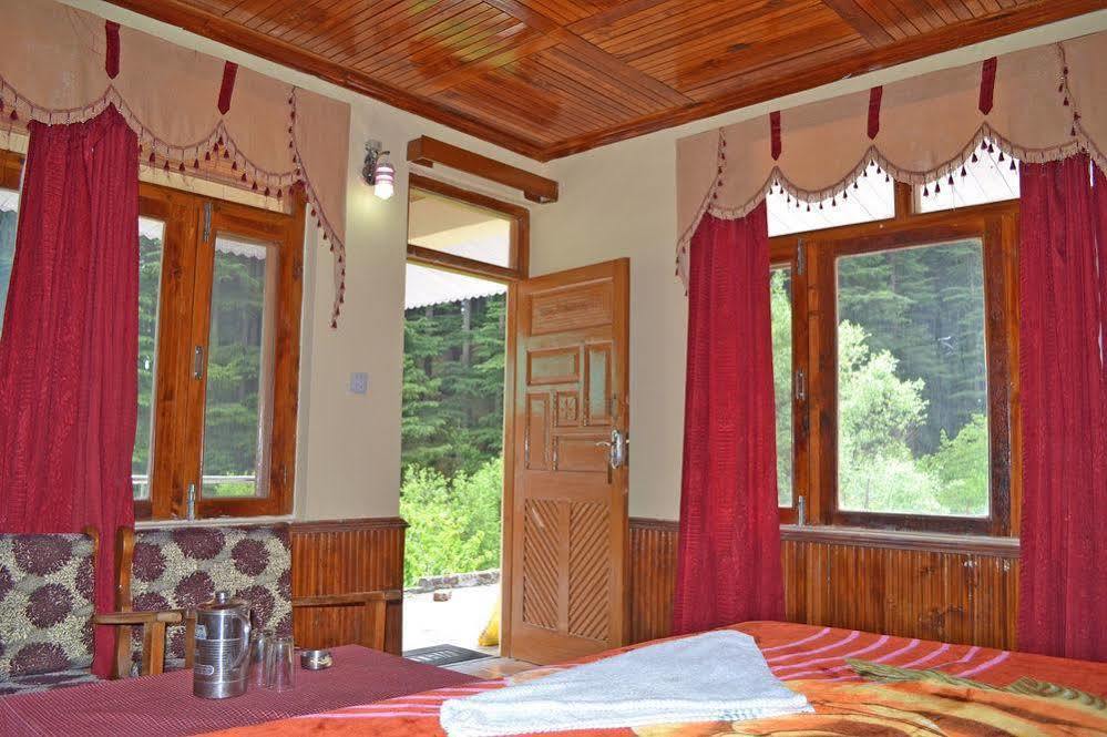 Hotel Chetna Manāli Zewnętrze zdjęcie
