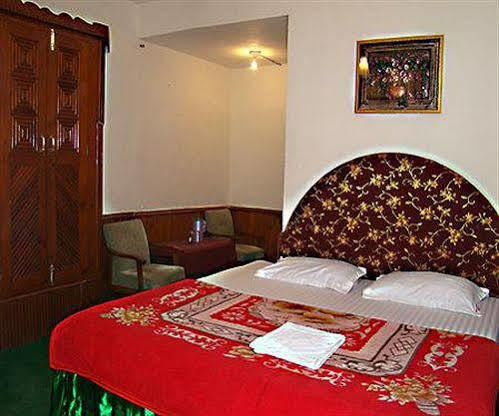 Hotel Chetna Manāli Zewnętrze zdjęcie