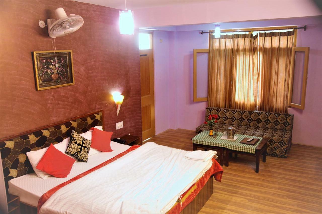 Hotel Chetna Manāli Zewnętrze zdjęcie